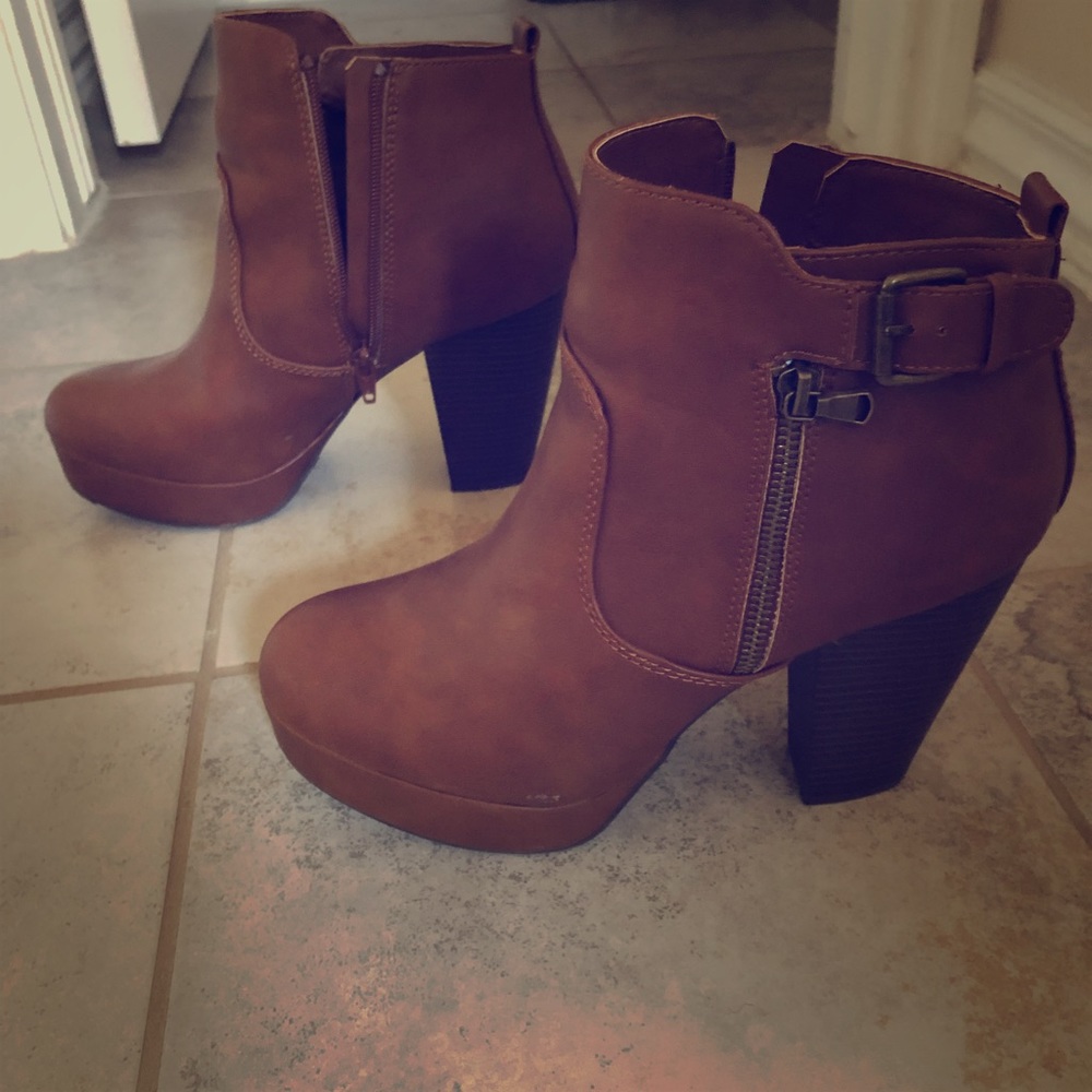 Bootylicious 😉Brown Boots 👢